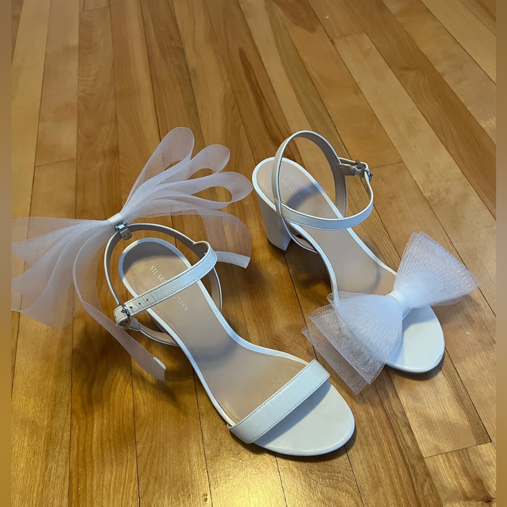 White bow clips for shoes